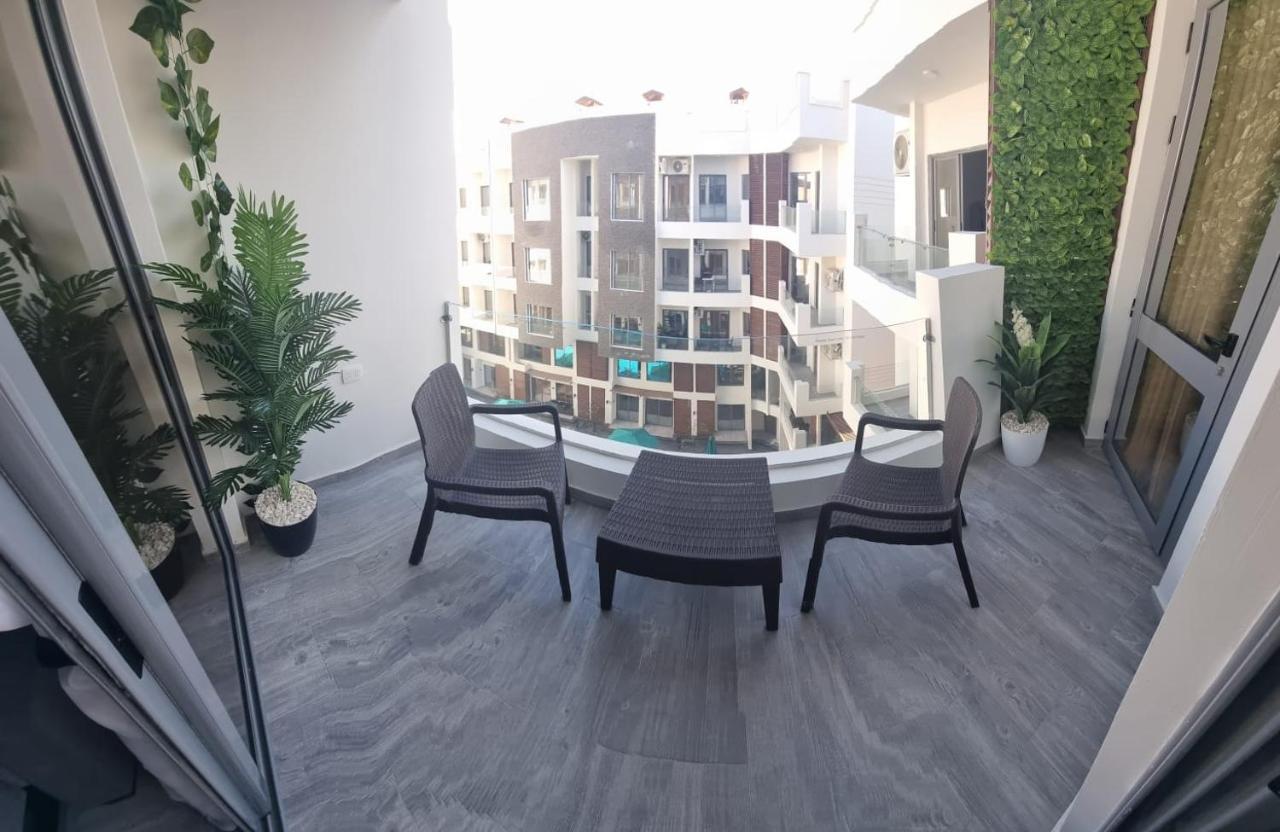 Sanctuary Sunlit Hurghada Haven With 4 Pools, Rooftop Sunsets & Gourmet Bites Steps Away Exteriör bild