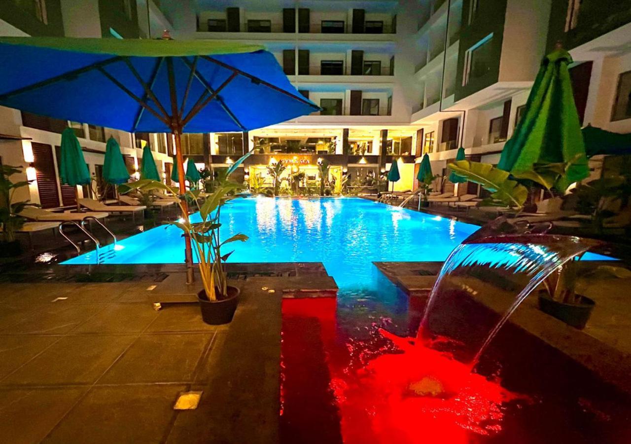 Sanctuary Sunlit Hurghada Haven With 4 Pools, Rooftop Sunsets & Gourmet Bites Steps Away Exteriör bild